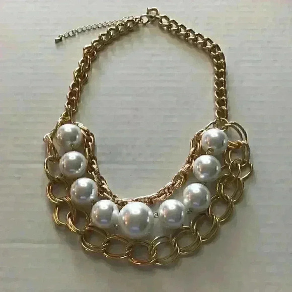 Thalia new Gold Pearl Multichain Necklace - Picture 4 of 8